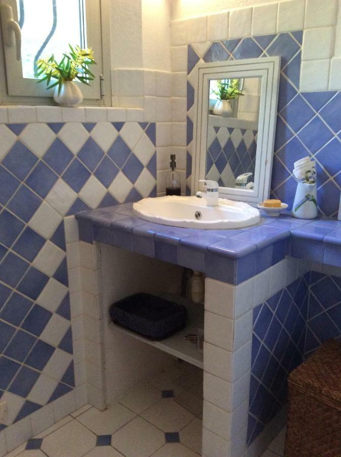 Le Mas Amore Bed and Breakfast Gassin Εξωτερικό φωτογραφία