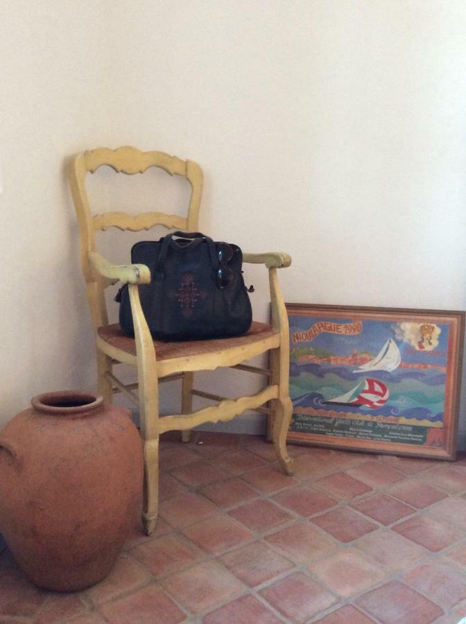Le Mas Amore Bed and Breakfast Gassin Εξωτερικό φωτογραφία