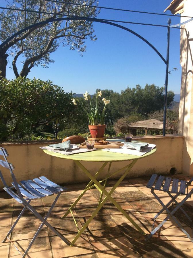 Le Mas Amore Bed and Breakfast Gassin Εξωτερικό φωτογραφία