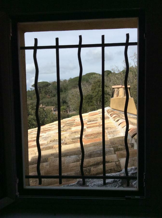 Le Mas Amore Bed and Breakfast Gassin Εξωτερικό φωτογραφία