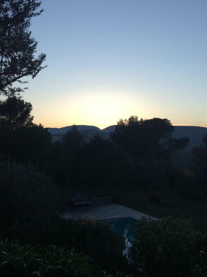 Le Mas Amore Bed and Breakfast Gassin Εξωτερικό φωτογραφία