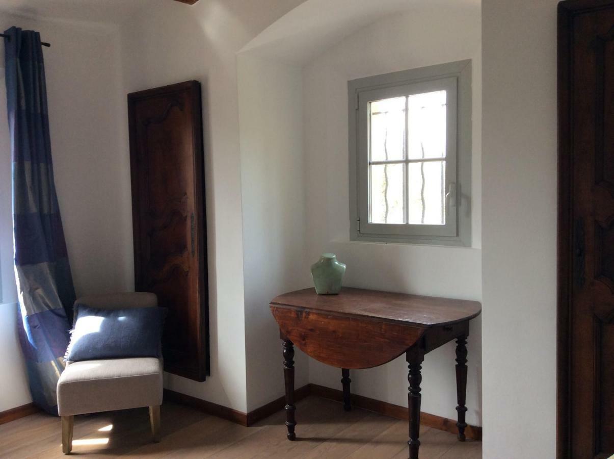 Le Mas Amore Bed and Breakfast Gassin Εξωτερικό φωτογραφία