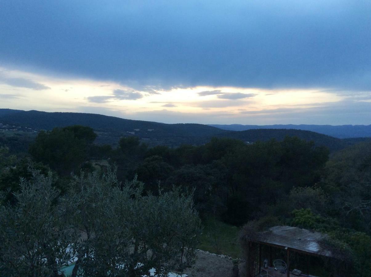 Le Mas Amore Bed and Breakfast Gassin Εξωτερικό φωτογραφία