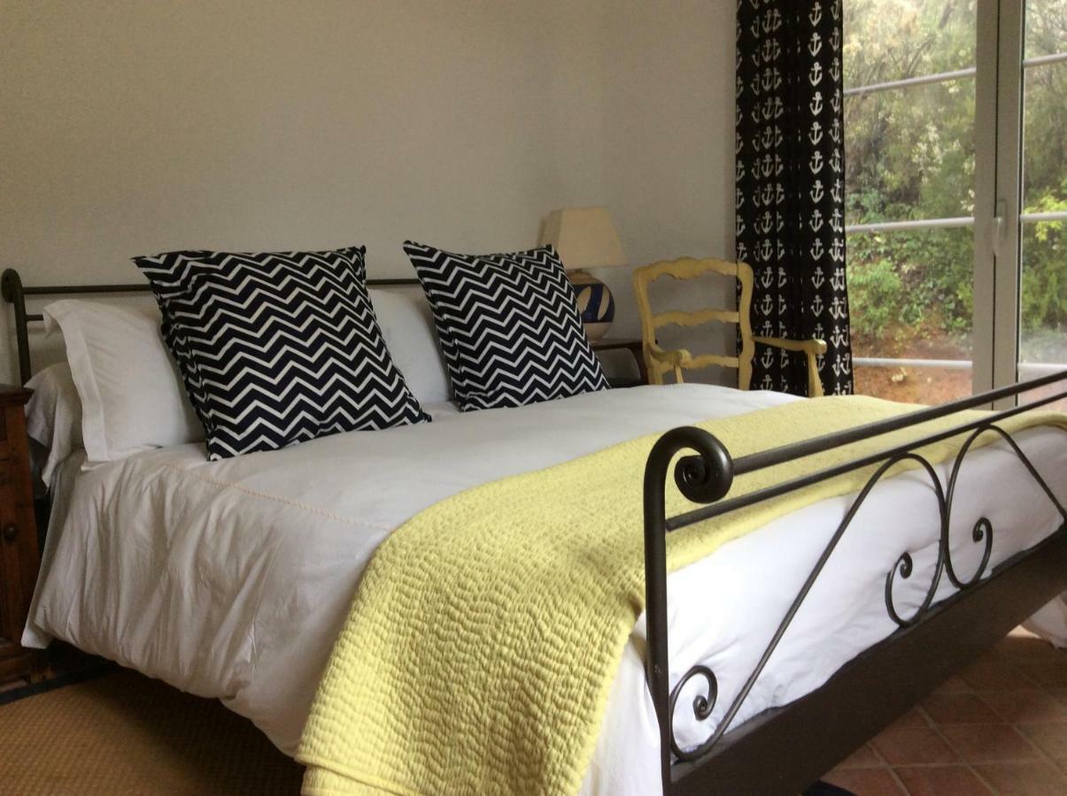 Le Mas Amore Bed and Breakfast Gassin Εξωτερικό φωτογραφία