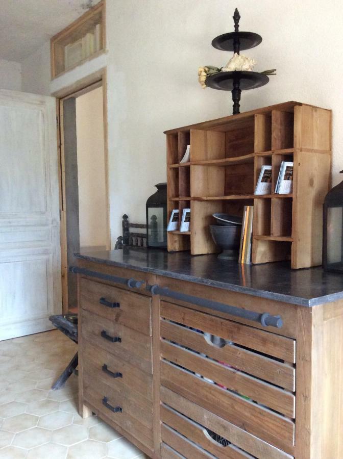 Le Mas Amore Bed and Breakfast Gassin Εξωτερικό φωτογραφία