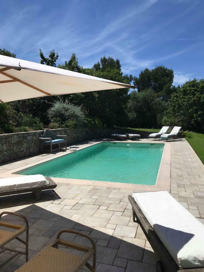 Le Mas Amore Bed and Breakfast Gassin Εξωτερικό φωτογραφία