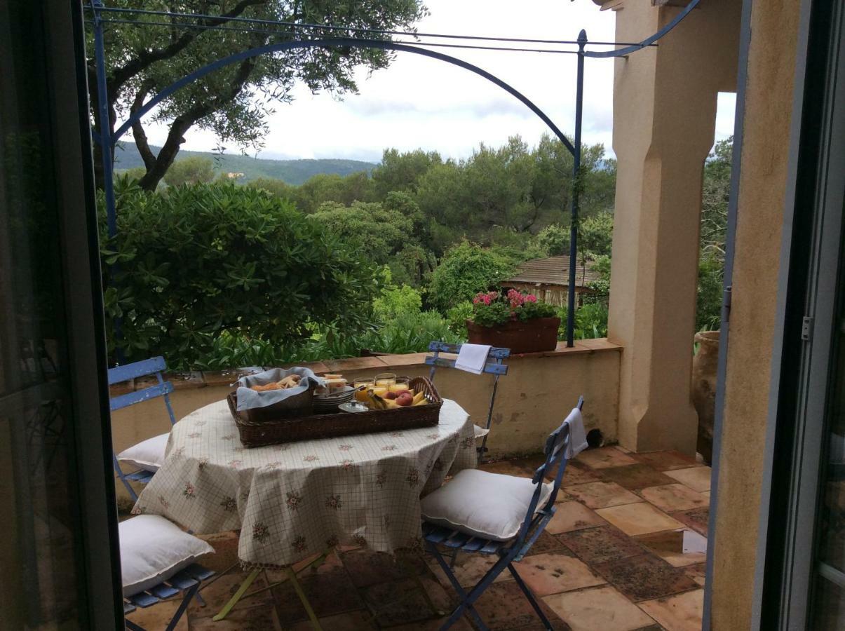 Le Mas Amore Bed and Breakfast Gassin Εξωτερικό φωτογραφία